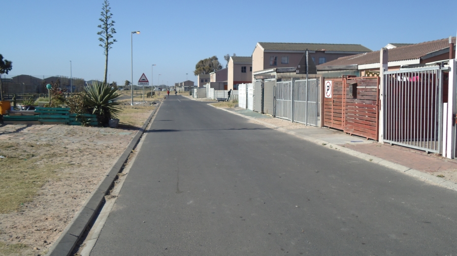 2 Bedroom Property for Sale in Pelican Park Western Cape